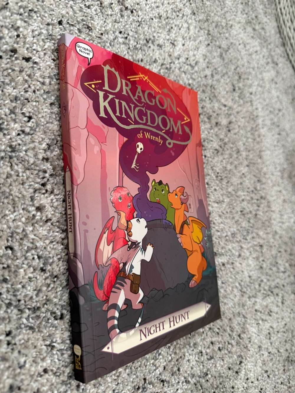Dragon Kingdom of Wrenly: Night Hunt - Colorful Graphic Novel